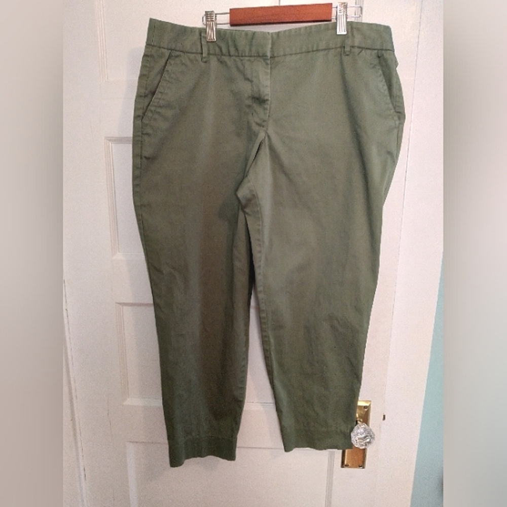 J. Crew Stretch City Fit Army Green Chino Cropped- 12